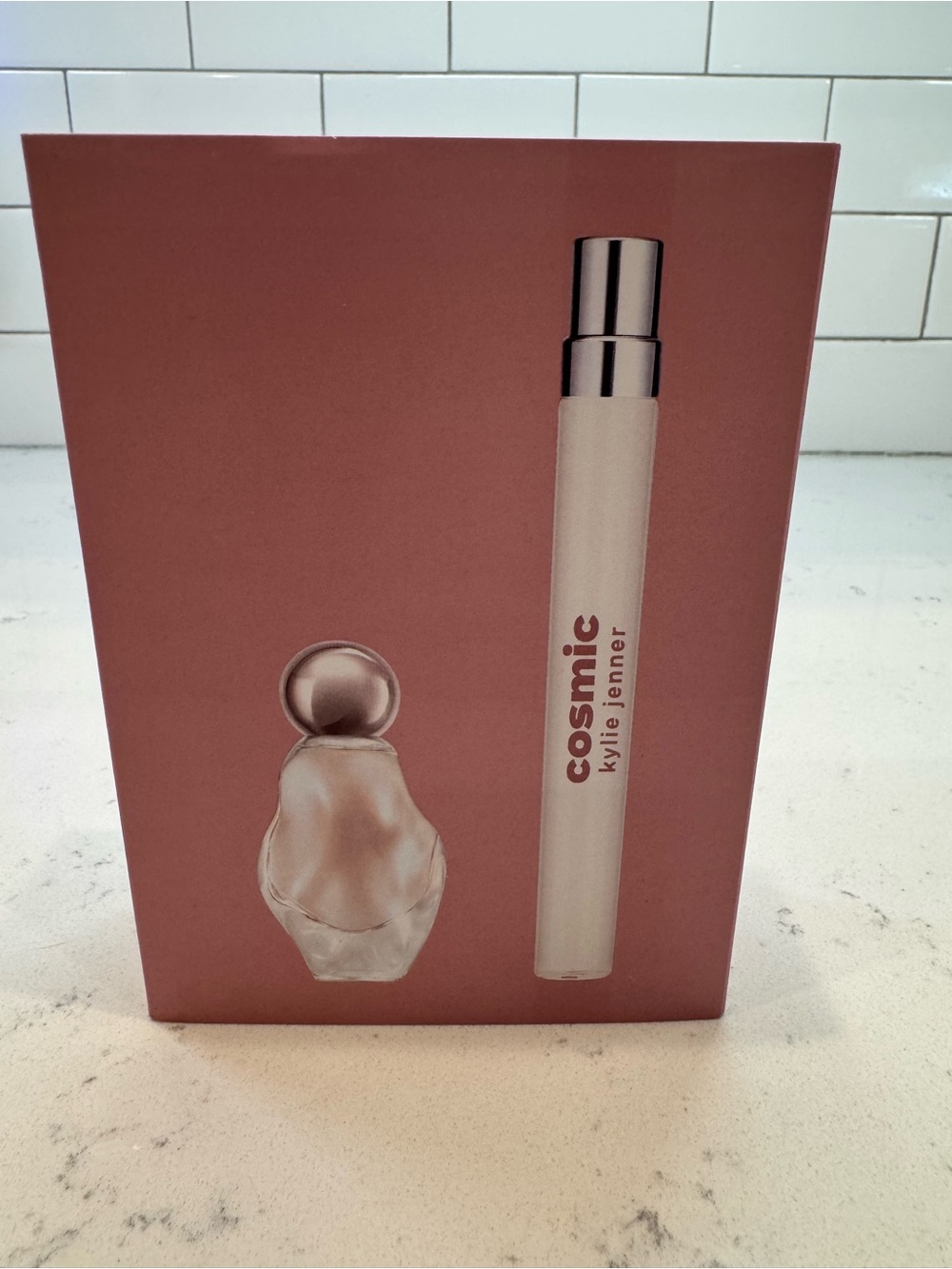Cosmic Kylie Jenner Mini and Pen Spray Gift Set - Picture 2 of 4